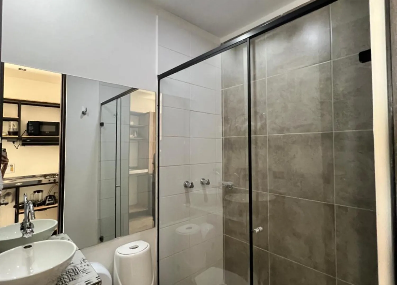 מדיין Hotel App Mde