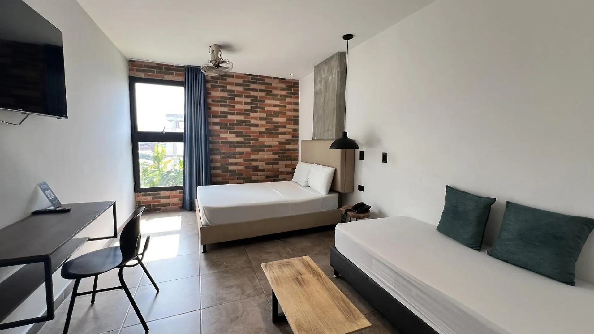 מדיין Hotel App Mde