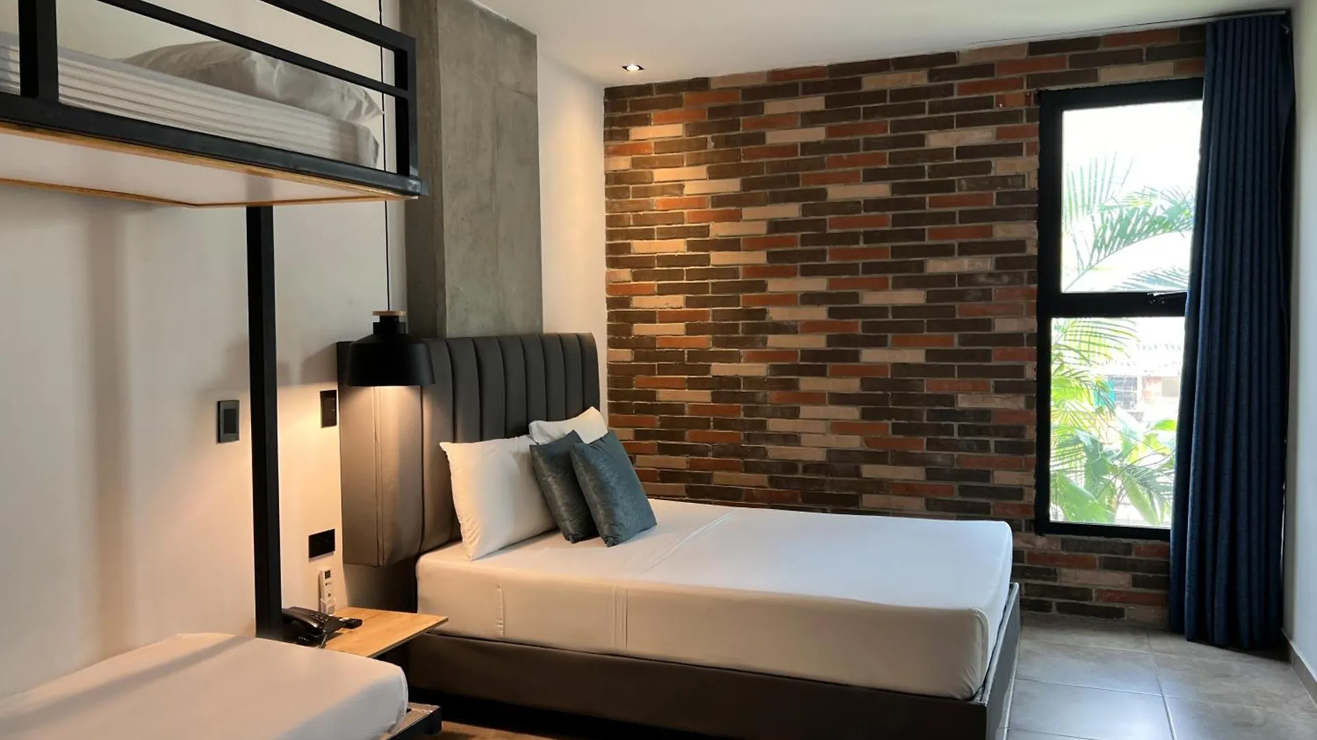מדיין Hotel App Mde