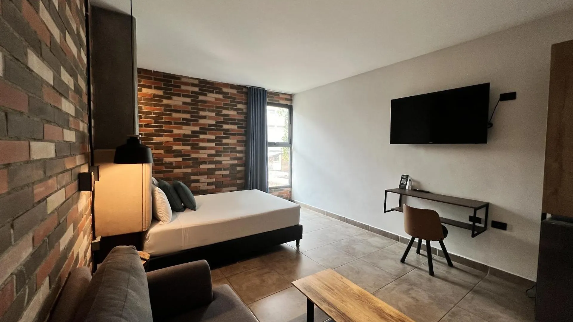 מדיין Hotel App Mde