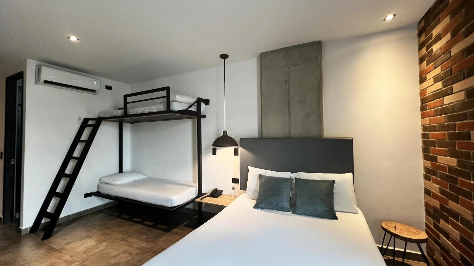 מדיין Hotel App Mde 3*,  קולומביה