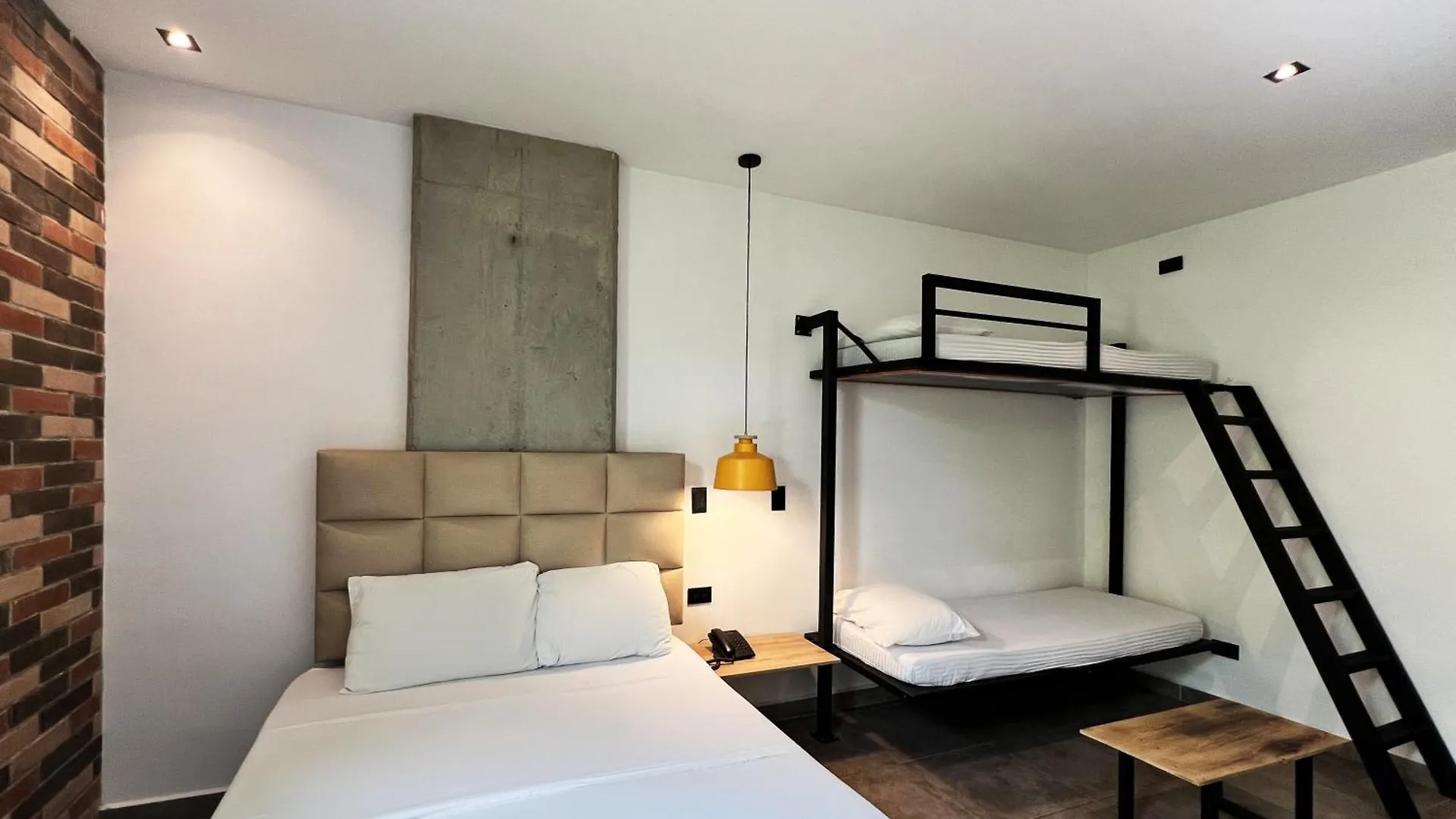 מדיין Hotel App Mde