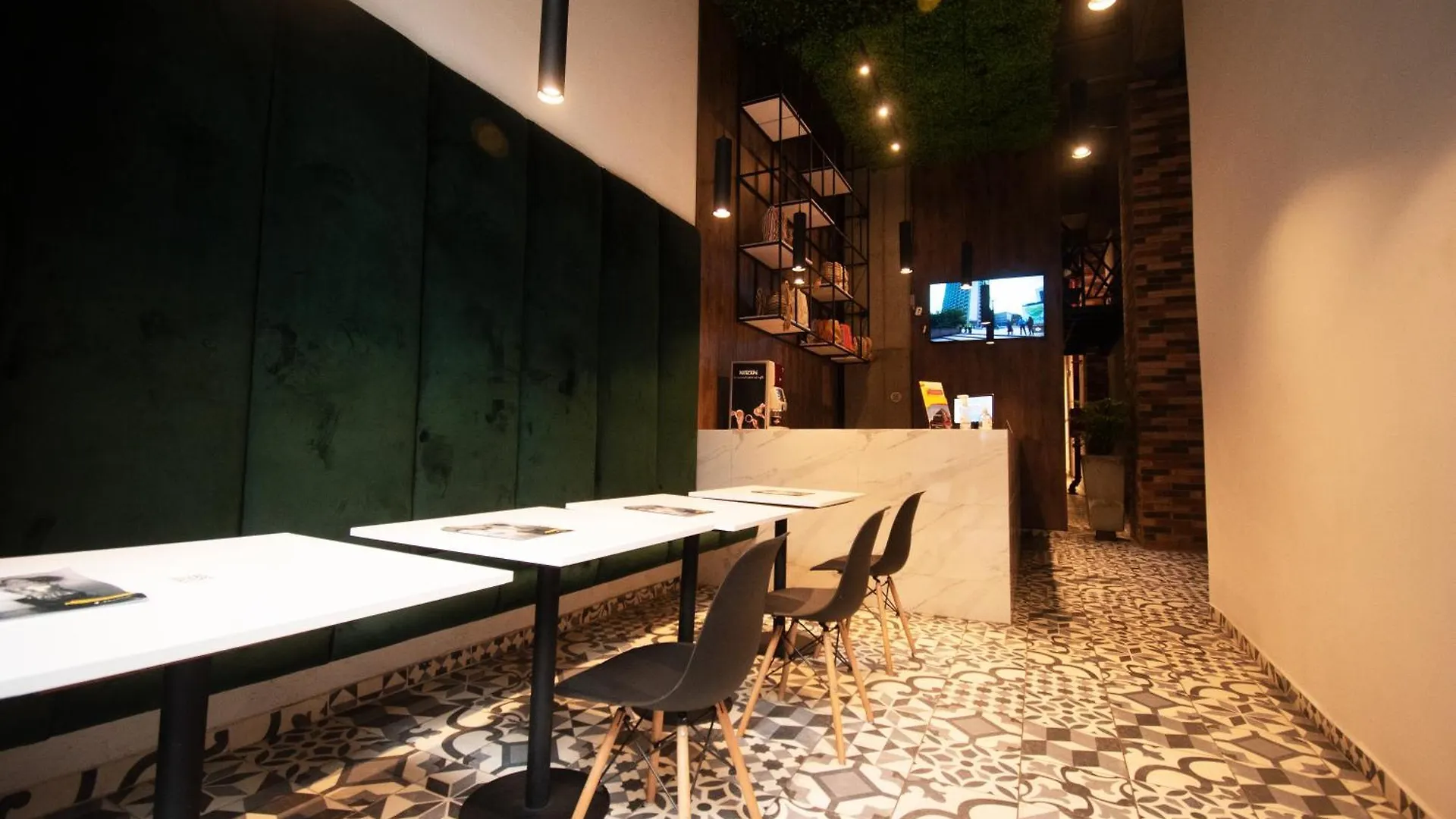 Hotel App Mde Medellin 3*,