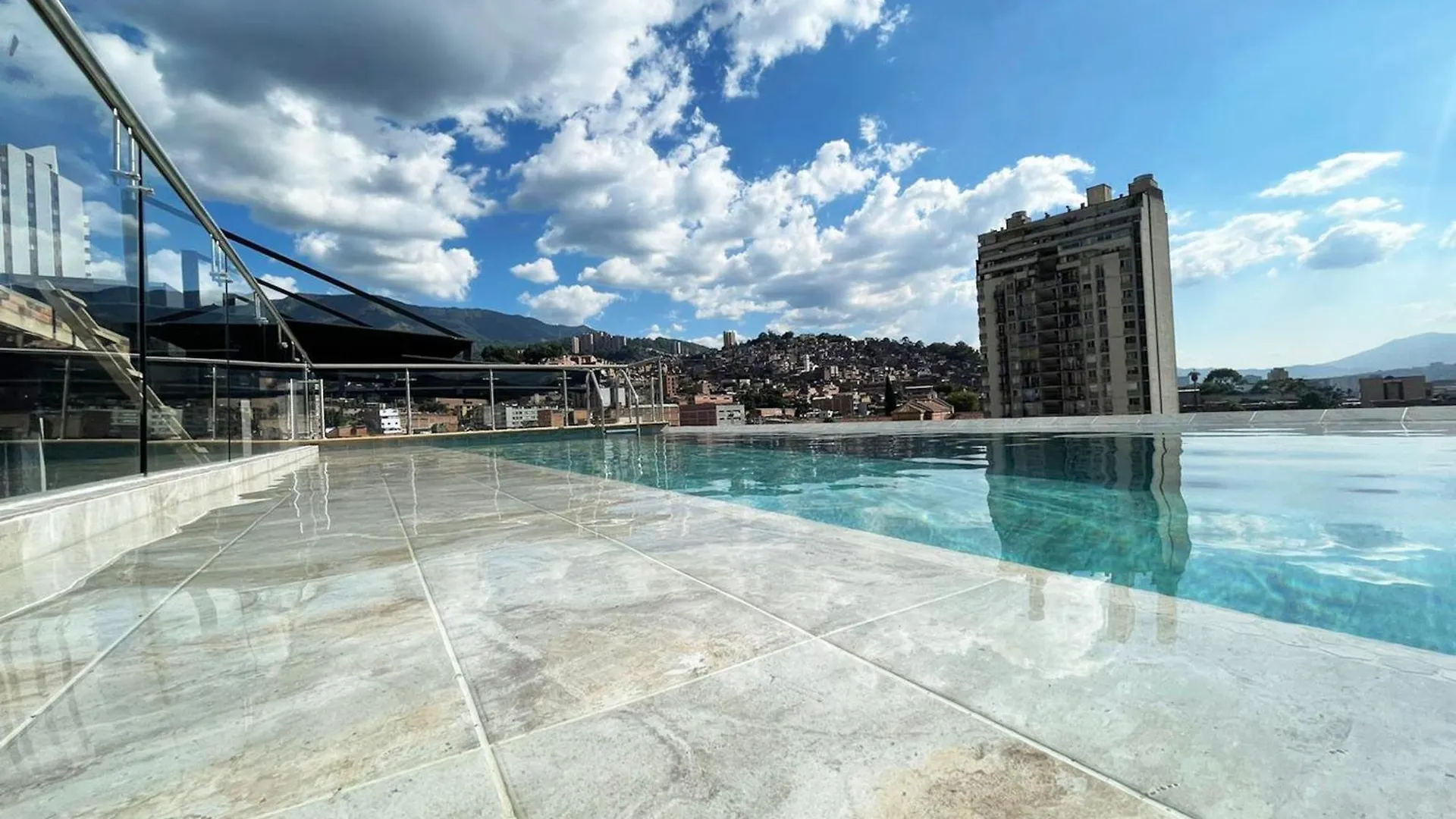 ***  Hotel App Mde Medellin Colombia