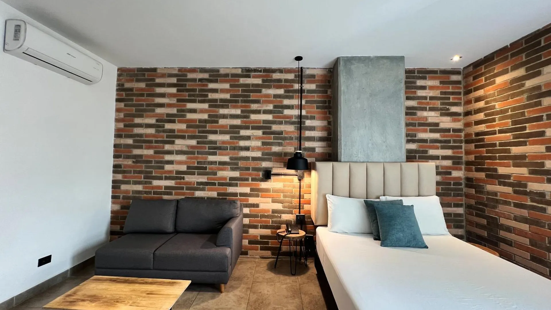 ***  Hotel App Mde Medellín Colombia
